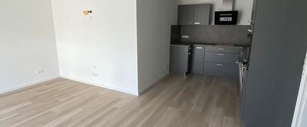 Exklusive 2,5-Zimmer-Wohnung mit Terasse und EBK in Öhringen - Photo 1