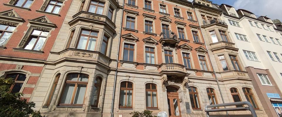 ++ stilvolle 2-Raum Wohnung auf dem Kaßberg - modernisiertes Badezimmer - Erker & Terrasse ++ - Photo 1