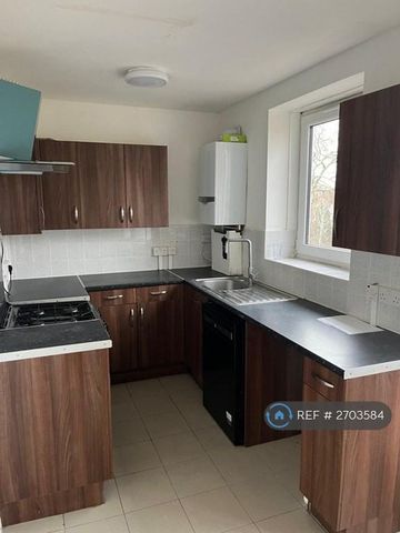 2 bedroom flat to rent - Photo 4