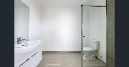 Brand New, Stylish & Exceptionally Located - Photo 5