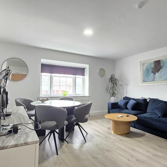 2 bedroom apartment to rent - Photo 1