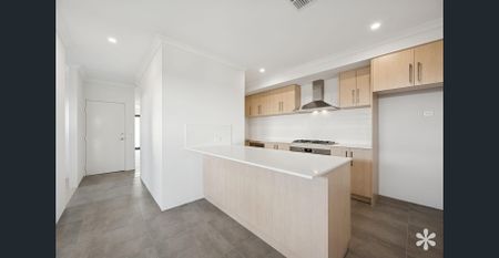 Be The First! - Photo 3