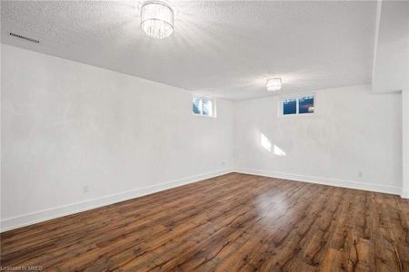 For Lease - 218 Ingleside Place Unit# Basement, Kitchener, Ontario - Photo 4