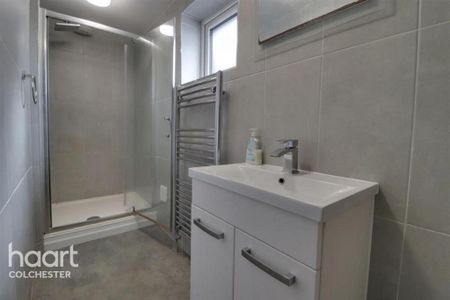 1 bedroom in a house share to rent - Photo 5