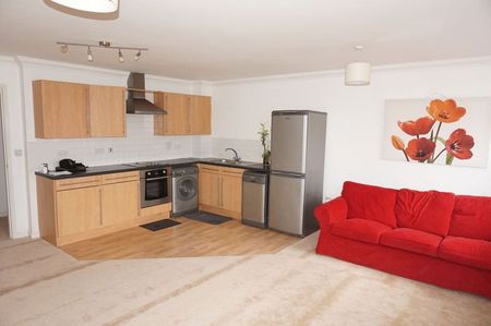 Harescombe Drive, Gloucester - Photo 4