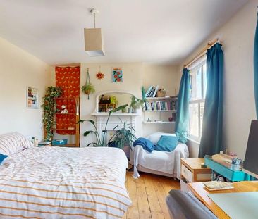 4 bedroom terraced house to rent - Photo 5