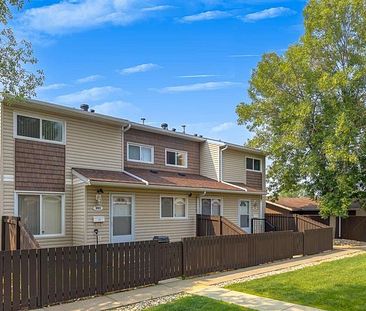 Hooke County Townhomes | 33 Hooke Rd NW, Edmonton - Photo 1