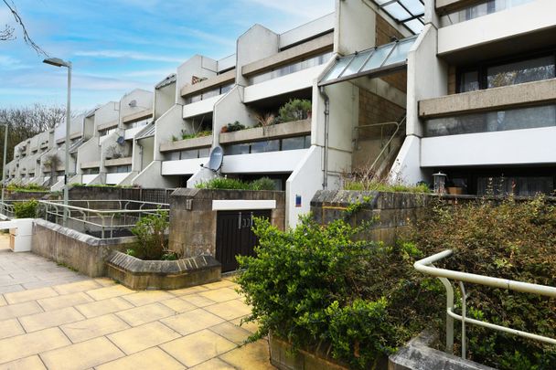 2 Bed Flat, Lulot Gardens, N19 - Photo 1