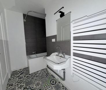 Location Appartement 3 pièces 66m² ROANNE 42300 - Photo 5