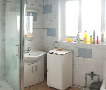 1 bedroom in a house share to rent - Photo 6