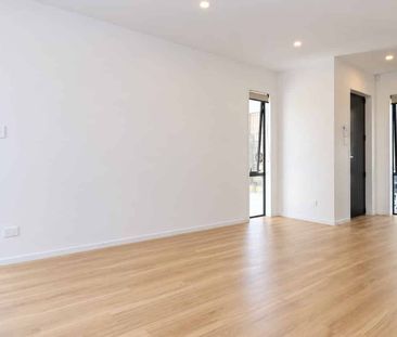 2 Bedroom Town House For Rent - Photo 1