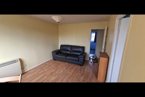 1 Bed Flat, Redrup House, SE14 - Photo 1
