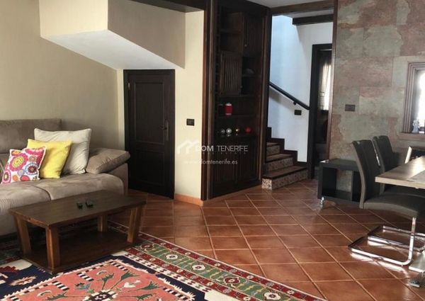 Chalet adosado · Alquiler a largo plazo ·