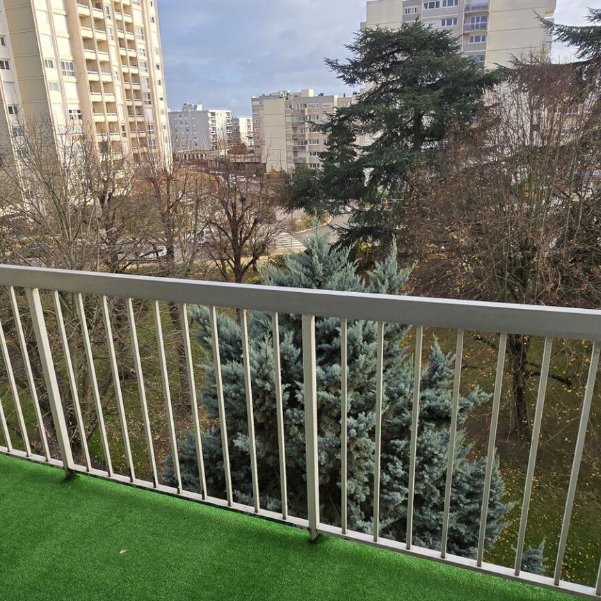 2 PIECES - CHATOU, - Photo 1