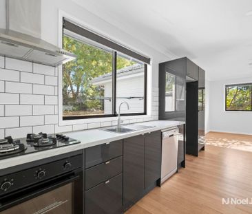 10 Lorienne Street, HEATHMONT - Photo 2