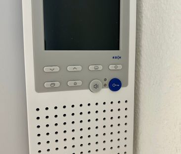 "Sanierte Familienwohnung am Wiesenplatz erster Mietzins GRATIS *" - Photo 2