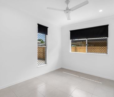 Spacious Family Living in Woree! - Photo 2