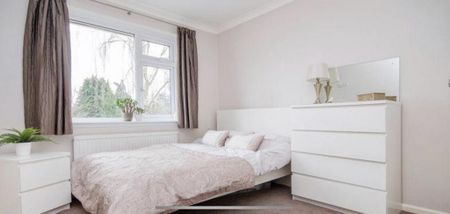 3 bedroom detached house to rent - Photo 5