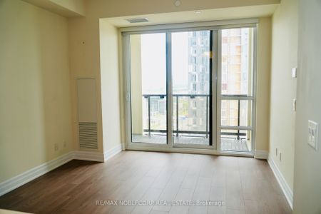 For Lease - 9085 Jane Street Unit# 1511, Vaughan, Ontario - Photo 4
