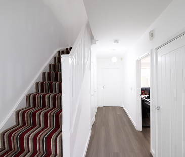 3 bedroom terraced house to rent - Photo 2