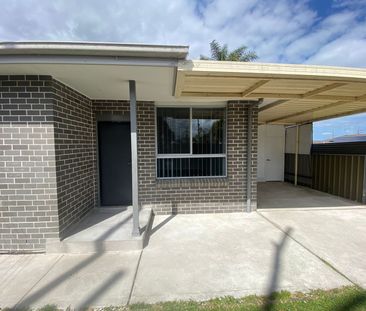 IN THE HEART OF SMITHFIELD! - Photo 5