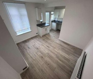 Barton Avenue, Paignton, Torbay, TQ3 - Photo 2