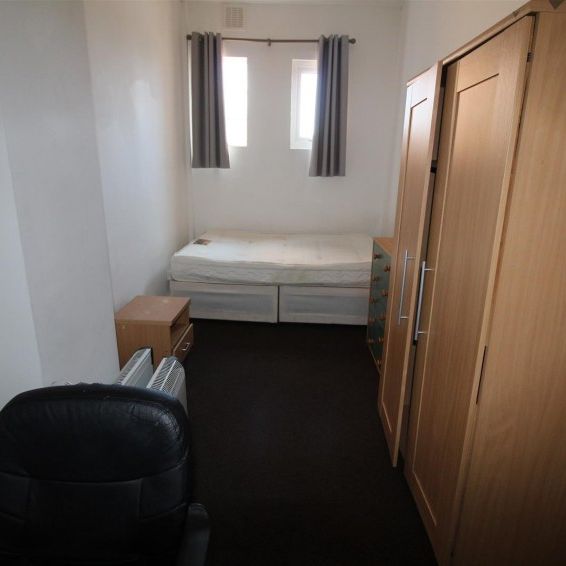 London Road Flat 2, Leicester - Photo 1