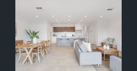 3 BEDROOM TOWNHOUSE - Photo 4