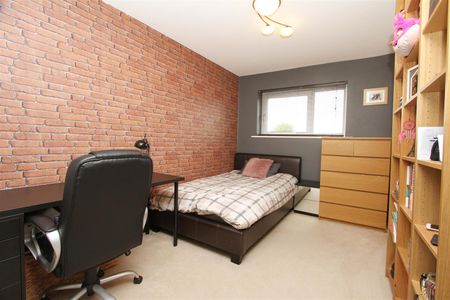 Kings Mill Way, Denham, Uxbridge, UB9 - Photo 3