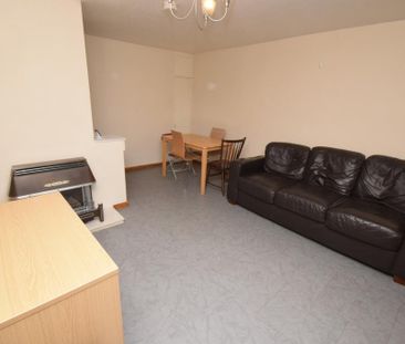 4 bedroom terraced house to rent - Photo 2