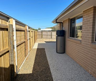 Modern 2-Bedroom Duplex! - Photo 5