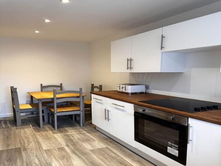 2 bedroom flat to rent - Photo 4