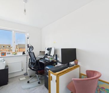 3 bedroom end of terrace house to rent - Photo 5