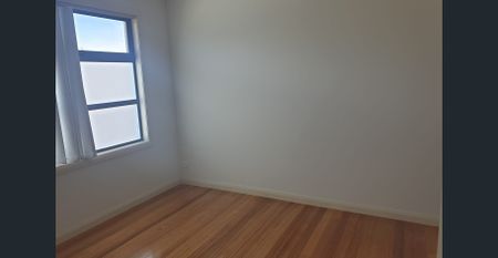 Modern townhouse in the perfect pocket! - Photo 5