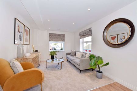 A beautifully presented two bedroom ground floor apartment, finished to an exceptionally high standard - Photo 3