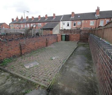 2 bedroom terraced house to rent - Photo 3