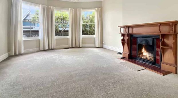 Family Haven with Studio Apartment - Photo 1