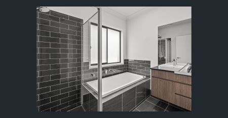 Modern Family Home in Sought-After Greenbank Estate (Break Lease – Rent to Increase to $650 per week from 08/01/2026) - Photo 5