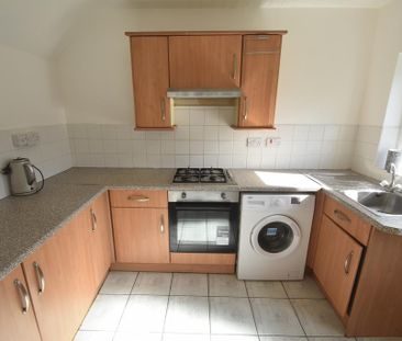 2 bedroom terraced house to rent - Photo 2