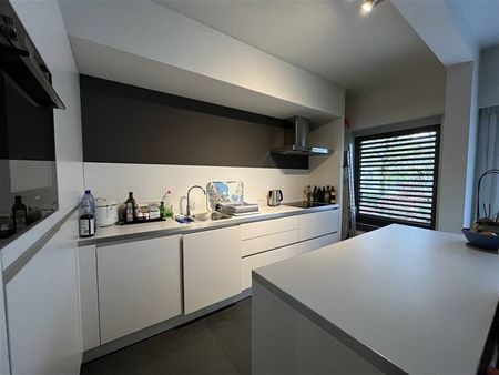 Appartement te huur - Foto 3
