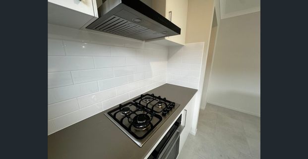 Brand New 3-Bedroom Family Home in Cranbourne East - Photo 1