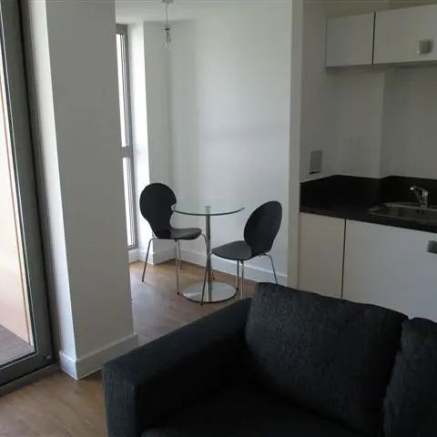 1 bedroom flat in 2 Cornmill Lane - Photo 1