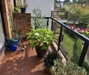 Apartment 32, The Elms, Mount Merrion Avenue, Blackro, Stillorgan, ... - Photo 1