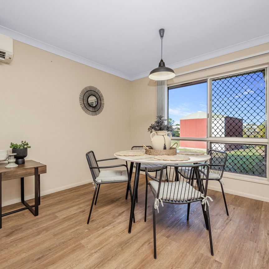 104-106 Martinez Avenue, West End QLD 4810 - House For Rent | Domain - Photo 1