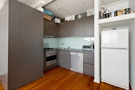 New York Style Apartment In The Perfect Location - Photo 3