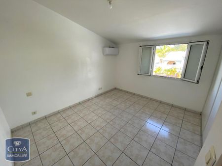 Location Appartement 2 pièces 50m² ST GILLES LES BAINS 97434 - Photo 5