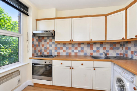 2 bedroom flat to rent - Photo 5