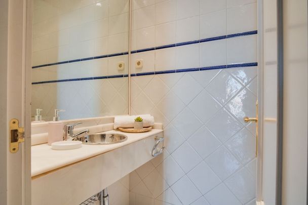 Amazing exterior room in Plaza Mayor - Photo 1