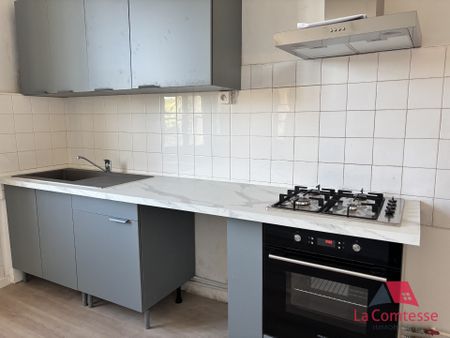Location Appartement 4 pièces 77m² LAMBESC 13410 - Photo 4