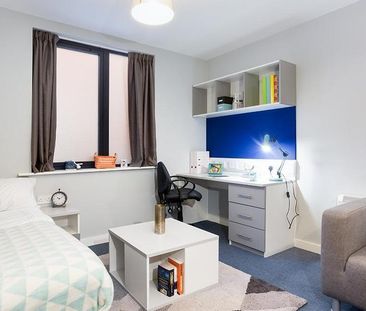 1 bedroom in a flat share to rent - Photo 4